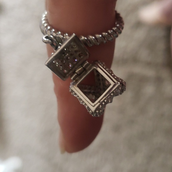 Dangle ring - Picture 3 of 4